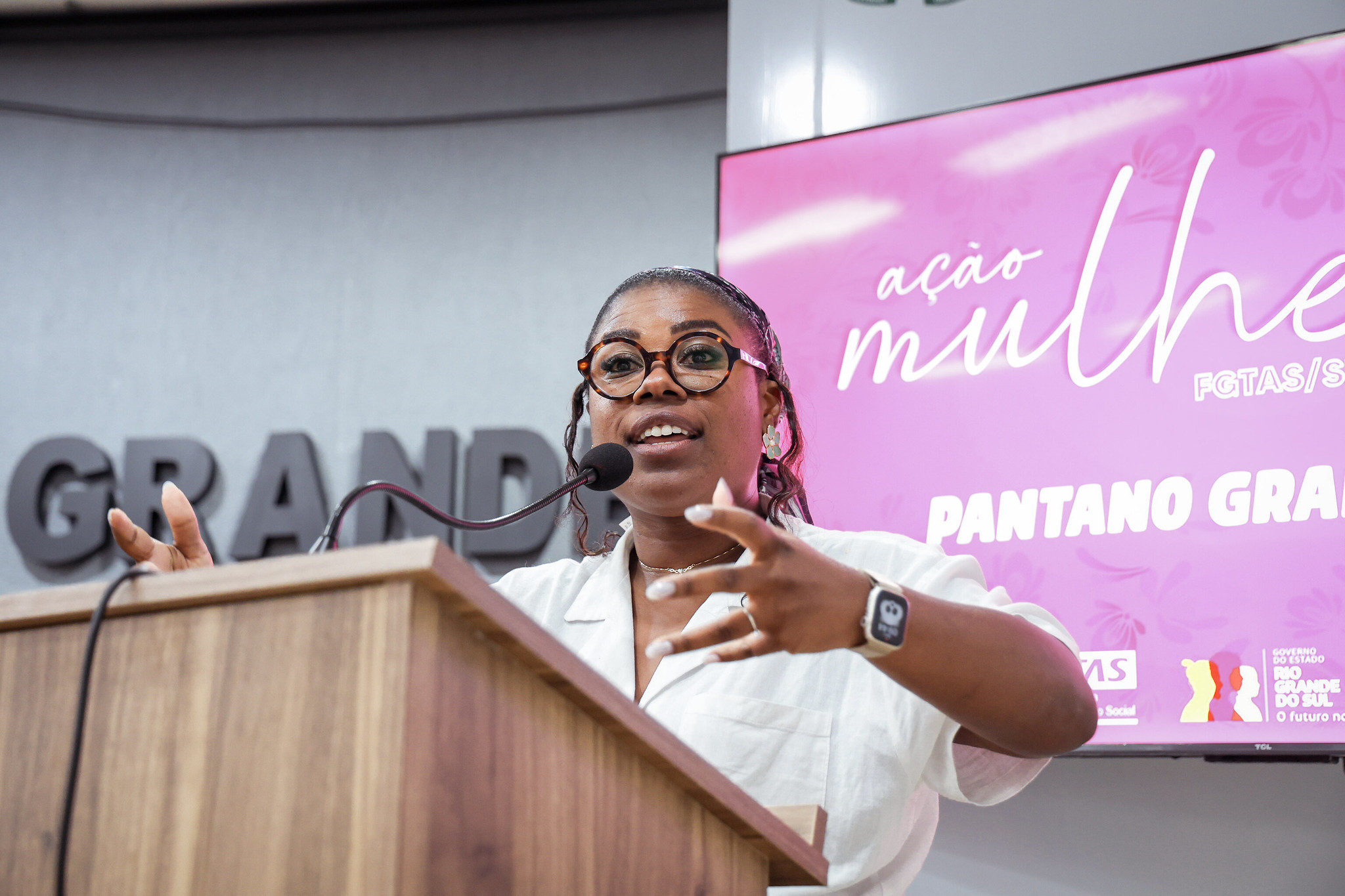 Avança projeto de Laura Sito que cria política de prevenção a crimes sexuais contra adolescentes